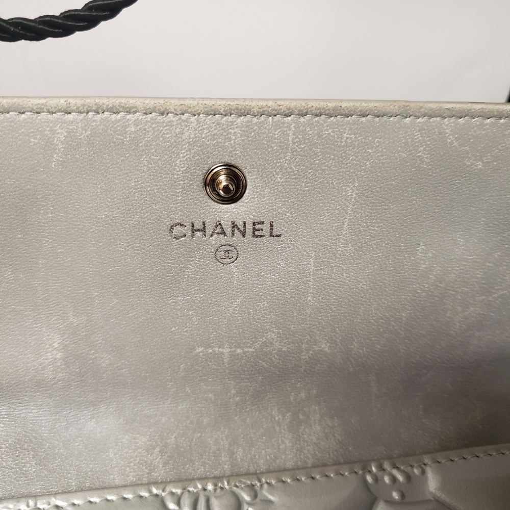 Chanel Wallet - Picture 9 of 16